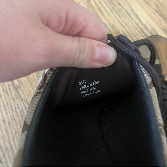 Coach Katelyn signature logo lace up sneakers - Picture 3 of 9